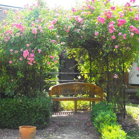 Marygreen Manor Brentwood Extérieur photo