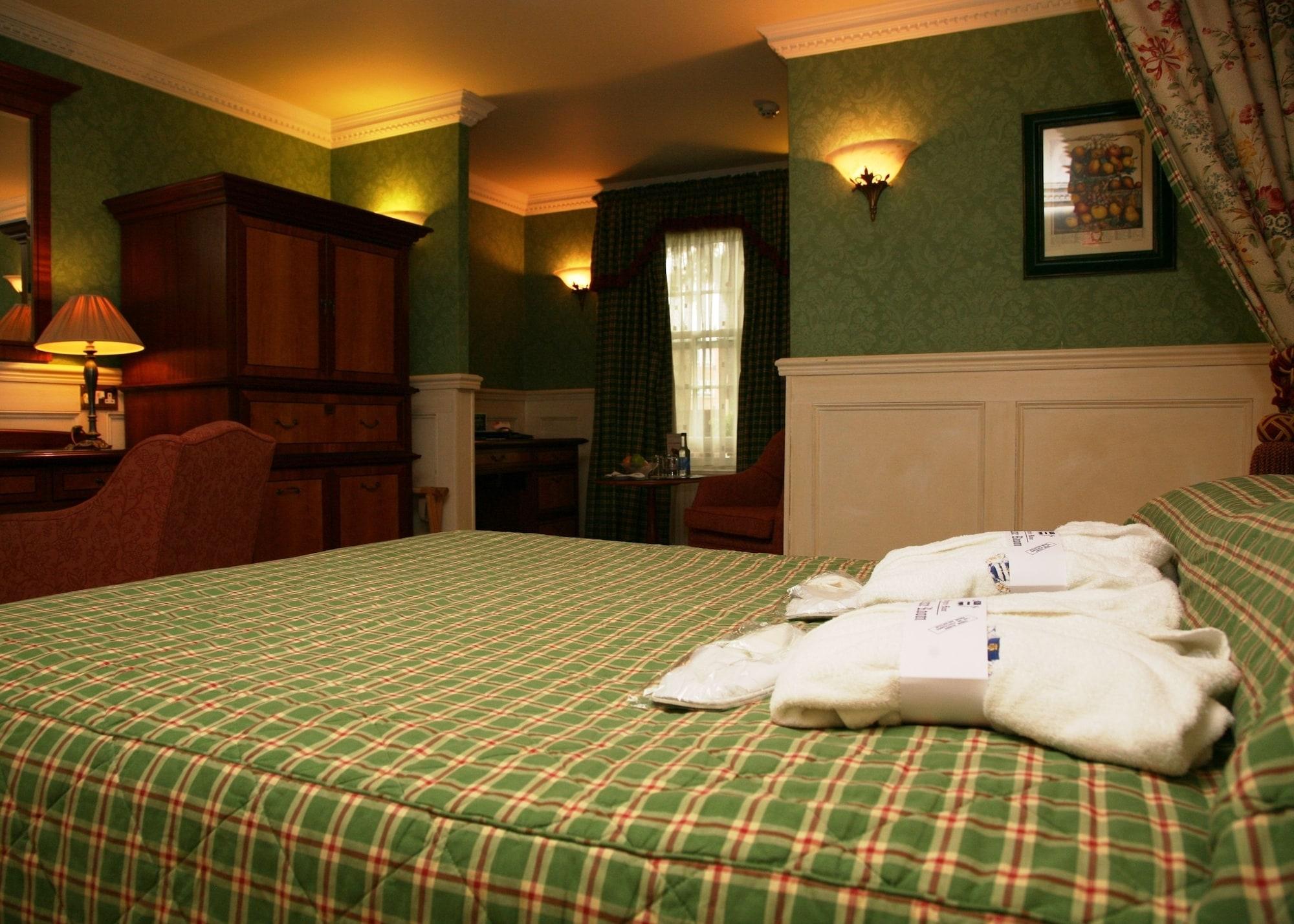 Marygreen Manor Brentwood Extérieur photo