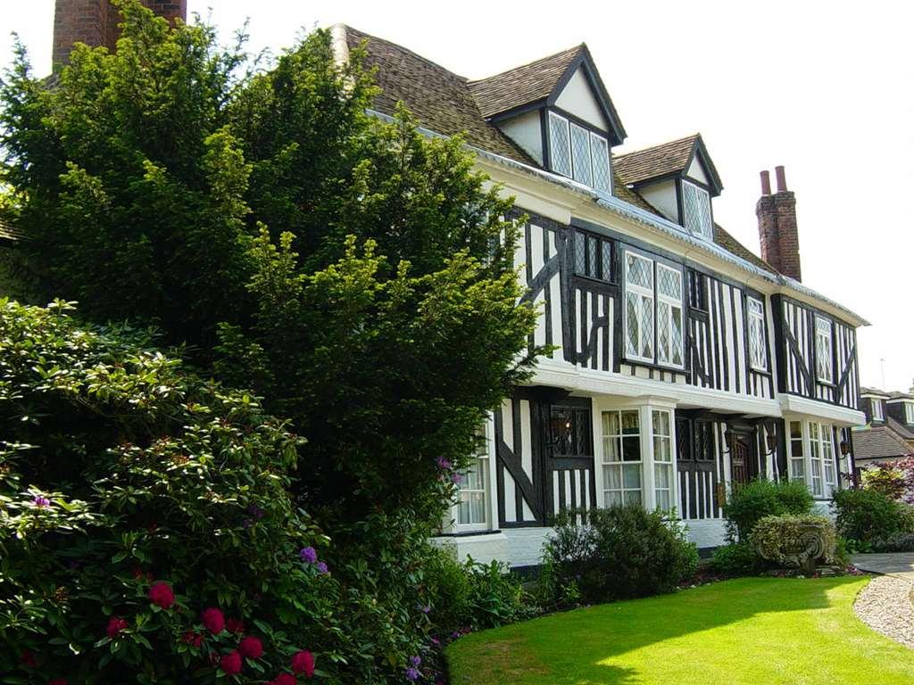 Marygreen Manor Brentwood Extérieur photo