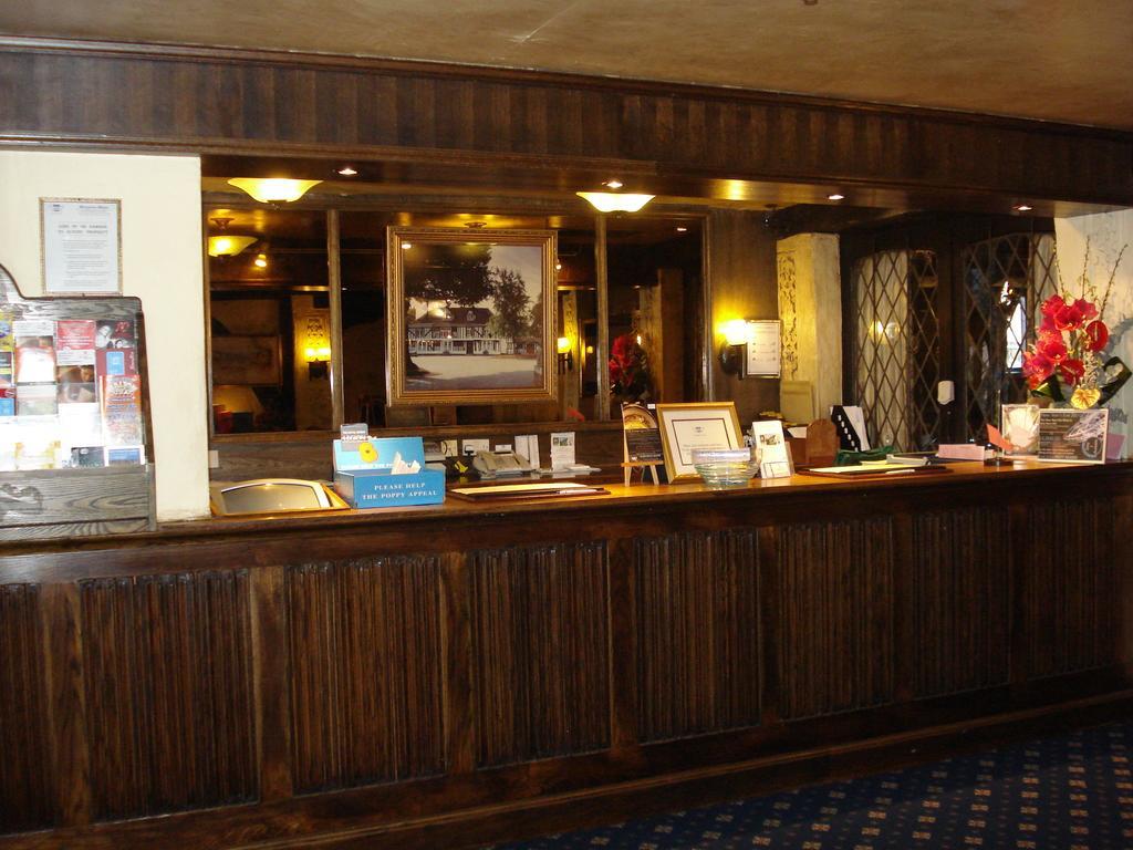 Marygreen Manor Brentwood Extérieur photo
