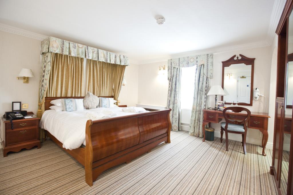 Marygreen Manor Brentwood Extérieur photo