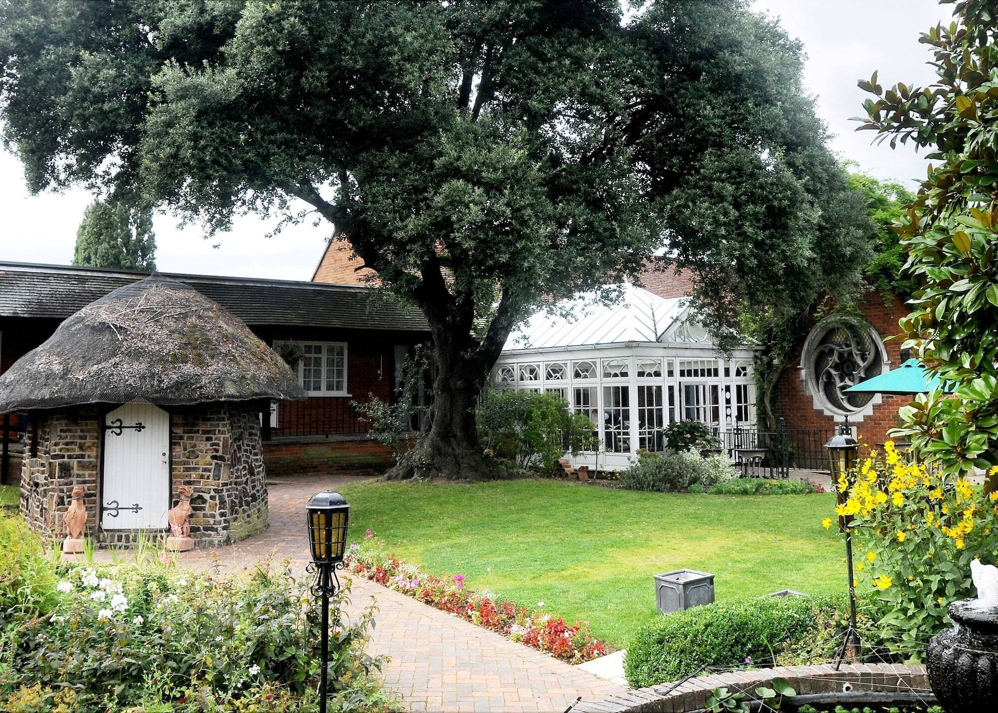 Marygreen Manor Brentwood Extérieur photo